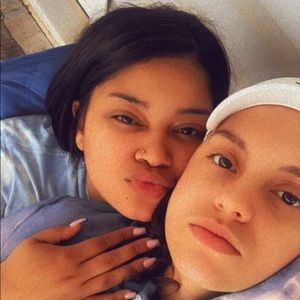 Meet your Posher, Alba